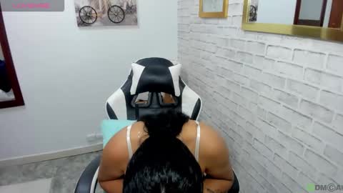 Snapshot of salome_rojas_ chatting on 04-22-26, 07:04 Salome online show from 04-22-26, 07:04