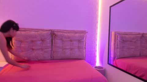 Snapshot of salome_rouse chatting on 11-29-25, 12:02 Salome Rose online show from 11-29-25, 12:02