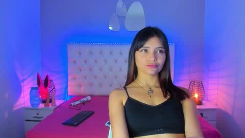 Snapshot of salome_rouse chatting on 02-22-26, 03:51 Salome Rose online show from 02-22-26, 03:51