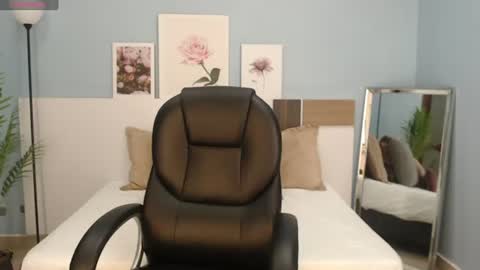 Snapshot of salome_veles chatting on 06-22-26, 06:49 salome_veles online show from 06-22-26, 06:49