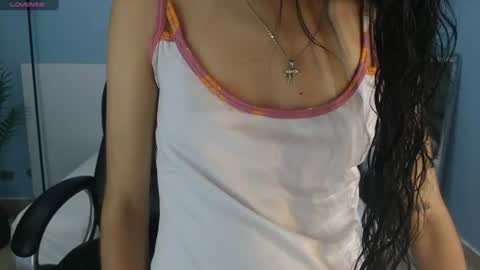 Snapshot of salome_veles chatting on 06-23-26, 06:50 salome_veles online show from 06-23-26, 06:50