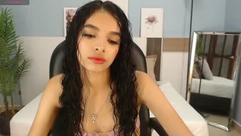 Snapshot of salome_veles chatting on 06-25-26, 10:03 salome_veles online show from 06-25-26, 10:03