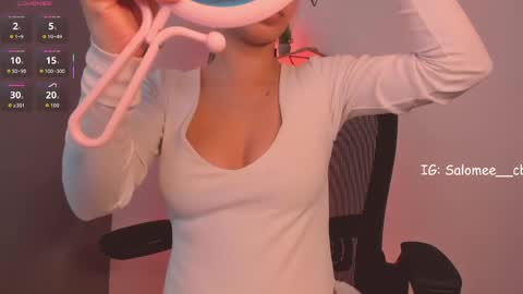 Salome  online show from 04-16-26, 01:45