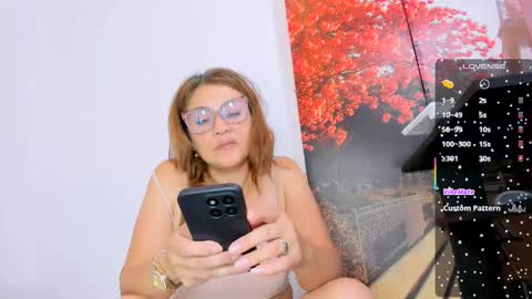 Snapshot of salomesweet_69 chatting on 05-31-26, 10:33 Salome online show from 05-31-26, 10:33