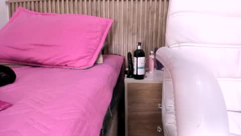 Snapshot of saloomem chatting on 06-23-26, 10:41 Salome online show from 06-23-26, 10:41