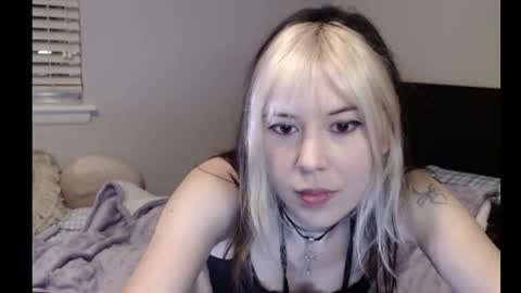 Snapshot of salted_carmen chatting on 01-12-26, 01:00 Carmen online show from 01-12-26, 01:00