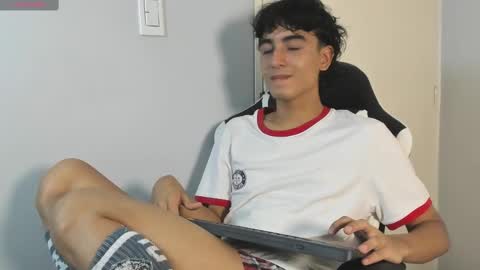 salvatore_montt online show from 02-25-25, 12:58