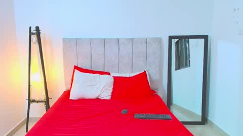 sam_tnt9 online show from 01-10-26, 04:03