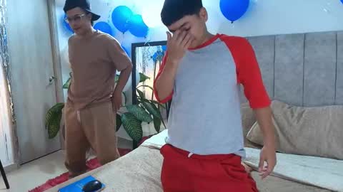 sam_tnt9 online show from 03-22-26, 05:16