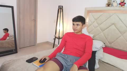 sam_tnt9 online show from 05-08-26, 04:45