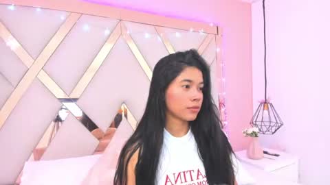 Snapshot of samantaa_shy chatting on 06-28-26, 04:07 sam online show from 06-28-26, 04:07