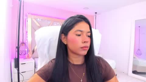 Snapshot of samantaa_shy chatting on 07-12-26, 02:02 sam online show from 07-12-26, 02:02