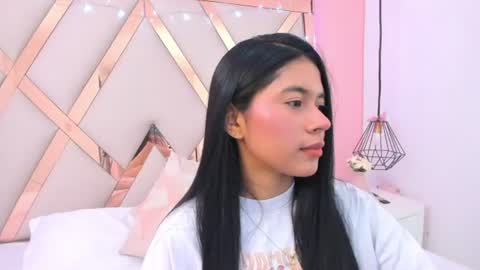Snapshot of samantaa_shy chatting on 07-16-26, 12:38 sam online show from 07-16-26, 12:38
