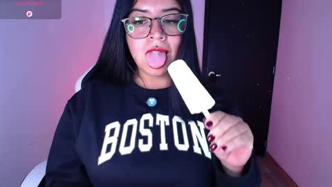 Snapshot of samantha_devil_ chatting on 05-29-26, 08:40 Samanta online show from 05-29-26, 08:40