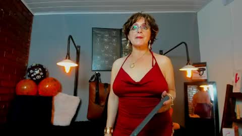 Snapshot of samantha_mature56 chatting on 05-06-26, 02:19 Sam online show from 05-06-26, 02:19