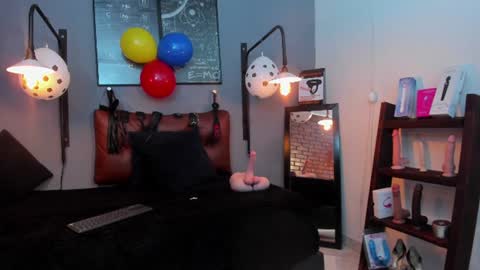 Snapshot of samantha_mature56 chatting on 06-23-26, 02:20 Sam online show from 06-23-26, 02:20