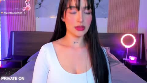 Snapshot of samantha_moons chatting on 12-18-25, 12:49 samantha_moons online show from 12-18-25, 12:49