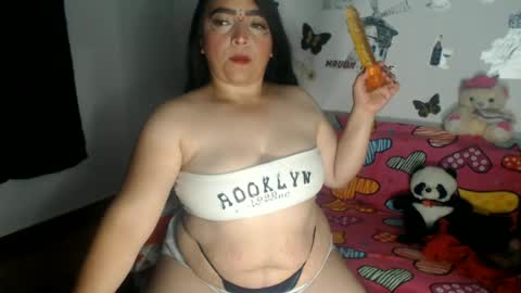 Snapshot of samanthakler17 chatting on 06-25-26, 07:02 samantha online show from 06-25-26, 07:02