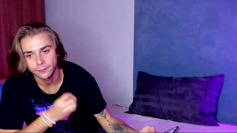 Snapshot of samgorgeous chatting on 12-30-24, 04:08 Fansly - Top4fans online show from 12-30-24, 04:08