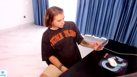 Snapshot of samgorgeous chatting on 02-17-25, 10:29 Fansly - Top4fans online show from 02-17-25, 10:29