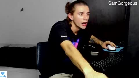 Snapshot of samgorgeous chatting on 02-21-25, 01:22 Fansly - Top4fans online show from 02-21-25, 01:22