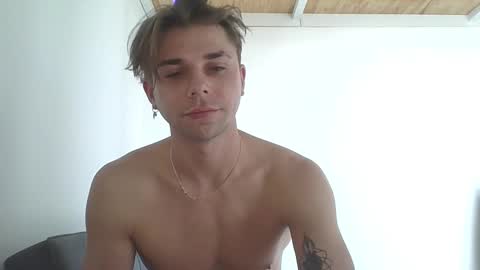 Snapshot of samgorgeous chatting on 02-07-26, 02:04 Fansly - Top4fans online show from 02-07-26, 02:04