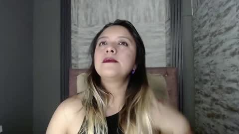 Snapshot of sami_1_8 chatting on 05-20-26, 03:56 Samy online show from 05-20-26, 03:56