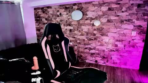 samiacooper25 online show from 04-13-26, 12:32