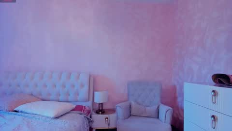 Mozelle online show from 04-16-26, 07:31