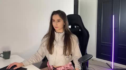 Snapshot of samlure1 chatting on 04-17-26, 10:02 SamLure1 online show from 04-17-26, 10:02