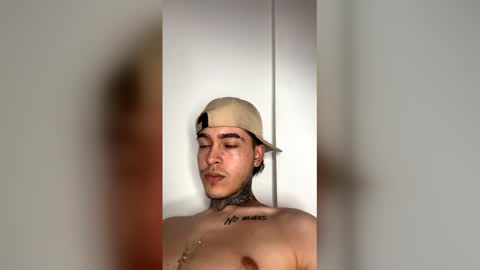 samm44404 online show from 04-17-26, 02:14