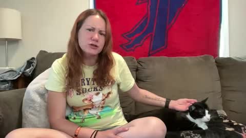 Snapshot of sammieplays chatting on 06-02-26, 03:36 Playful Sammie online show from 06-02-26, 03:36