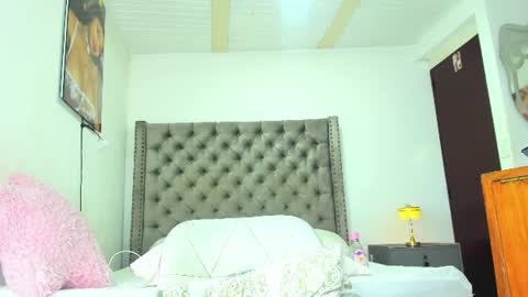 Snapshot of sammy_gir chatting on 07-15-26, 11:32 Sammy online show from 07-15-26, 11:32