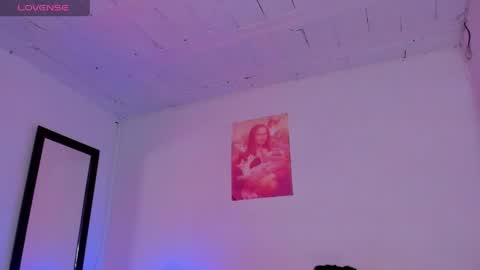 sammy_greyy1 online show from 05-13-26, 03:26
