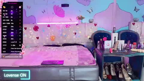 Snapshot of sammy_mature_ chatting on 04-21-26, 01:42 Sammy online show from 04-21-26, 01:42
