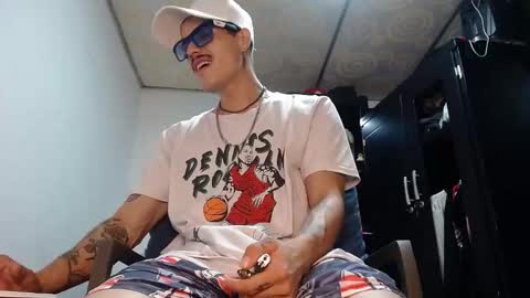 Snapshot of sammytop22 chatting on 10-06-25, 10:51 sammy model independiente online show from 10-06-25, 10:51