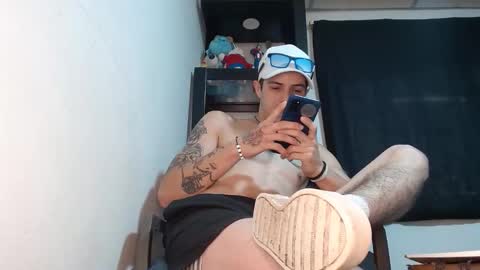 Snapshot of sammytop22 chatting on 10-18-25, 09:15 sammy model independiente online show from 10-18-25, 09:15