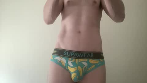 Snapshot of samt2527 chatting on 02-08-26, 12:25 SamT online show from 02-08-26, 12:25