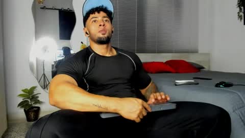 Snapshot of samuel2rd chatting on 07-17-26, 01:45 samuel2rd online show from 07-17-26, 01:45