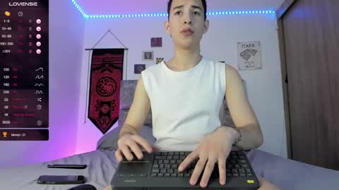 Snapshot of samuel_larssen chatting on 01-21-25, 03:10 Christian Samuel online show from 01-21-25, 03:10