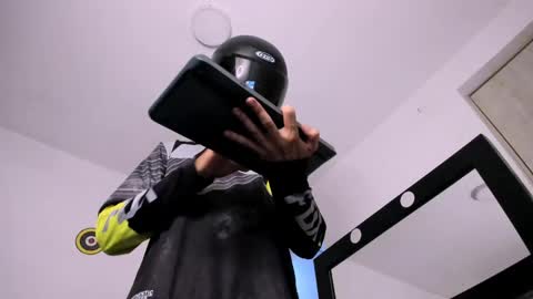   online show from 04-21-26, 02:51