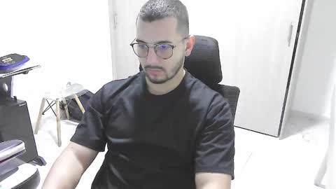 Snapshot of samurider chatting on 10-05-25, 04:44 samurider online show from 10-05-25, 04:44