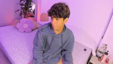 Sammy online show from 06-17-26, 04:26