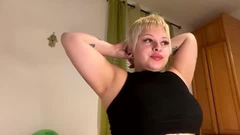 Samymoon online show from 03-25-26, 08:20