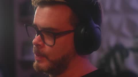 Sanders online show from 02-09-26, 04:49