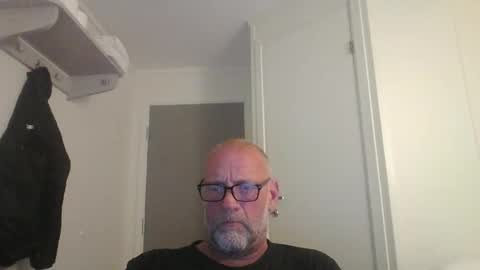 sandnesrune523 online show from 05-18-26, 05:41