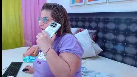 SANDRA online show from 03-21-26, 10:42