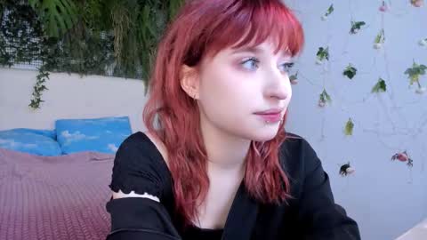 Snapshot of sandra_crazy chatting on 03-06-26, 10:28 ElizaNik online show from 03-06-26, 10:28