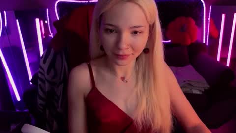 Snapshot of sandraboyl chatting on 11-22-25, 02:21 Sandy online show from 11-22-25, 02:21