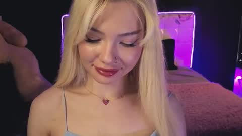 Snapshot of sandraboyl chatting on 11-29-25, 02:25 Sandy online show from 11-29-25, 02:25